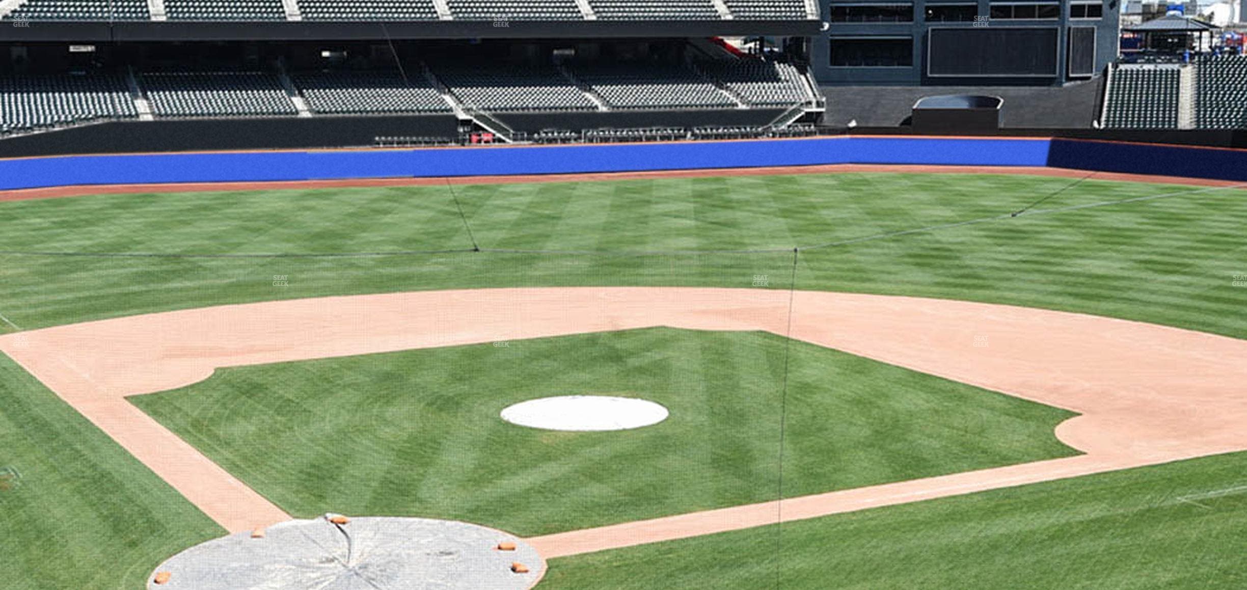 Citi Field - Section Empire Suite 218 Seat View