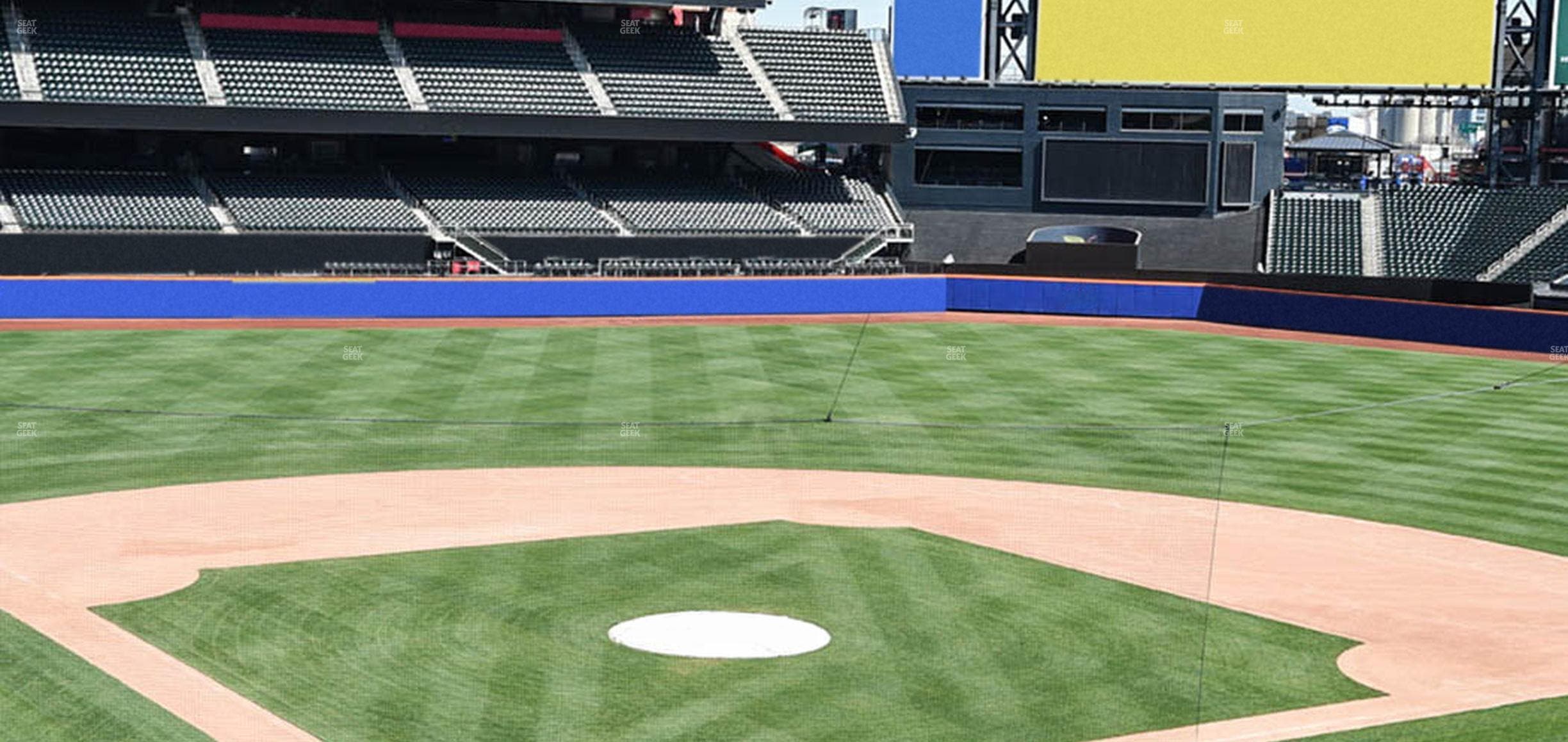 Citi Field - Section Empire Suite 219 Seat View