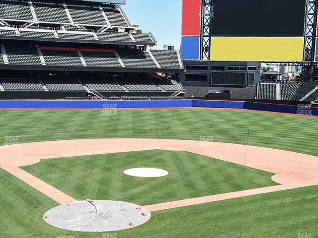 Citi Field - Section Empire Suite 219 Seat View