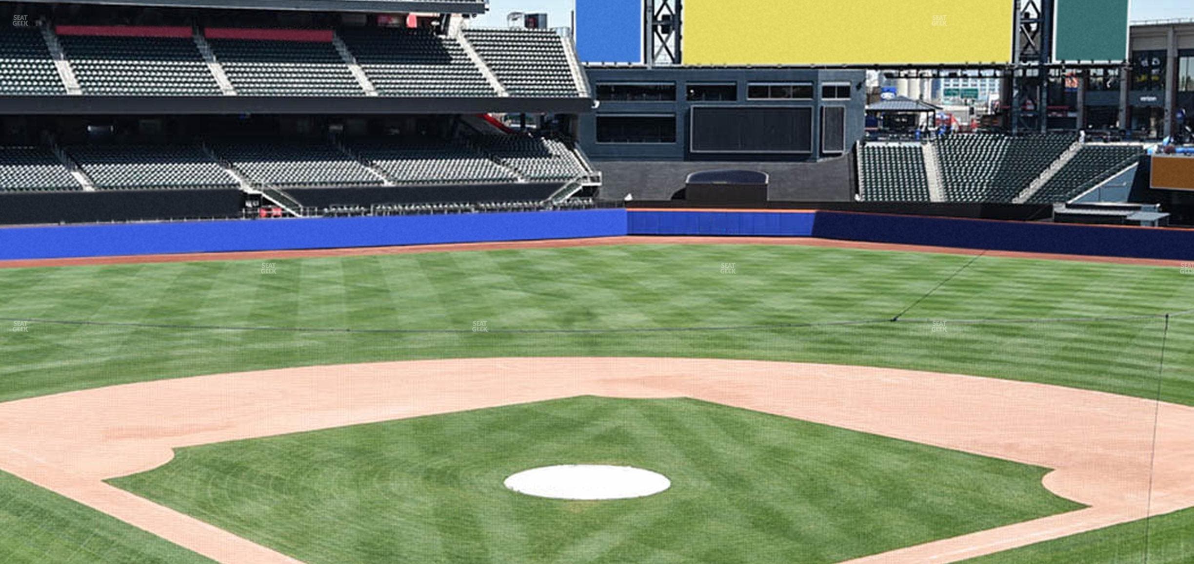 Citi Field - Section Empire Suite 220 Seat View