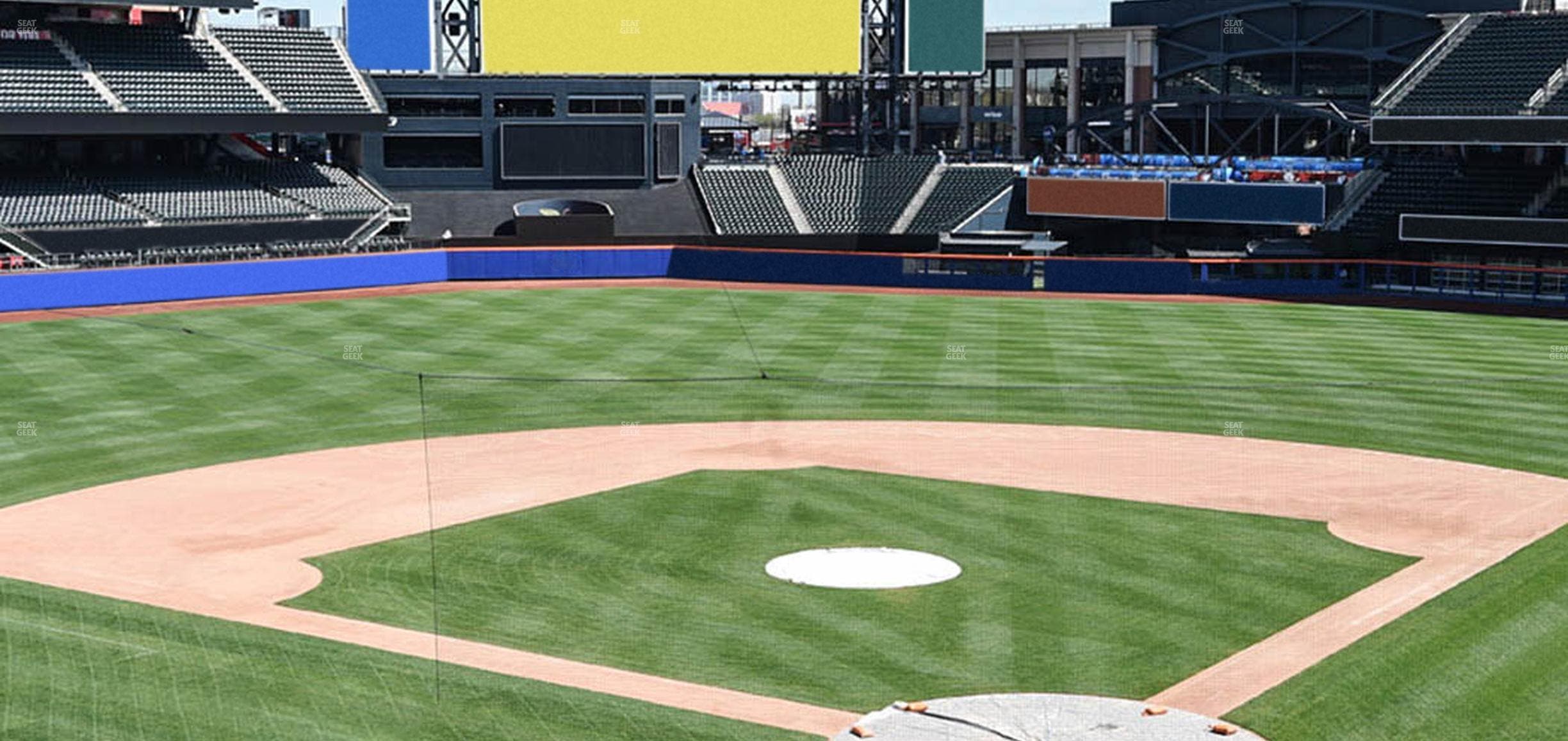 Citi Field - Section Empire Suite 224 Seat View