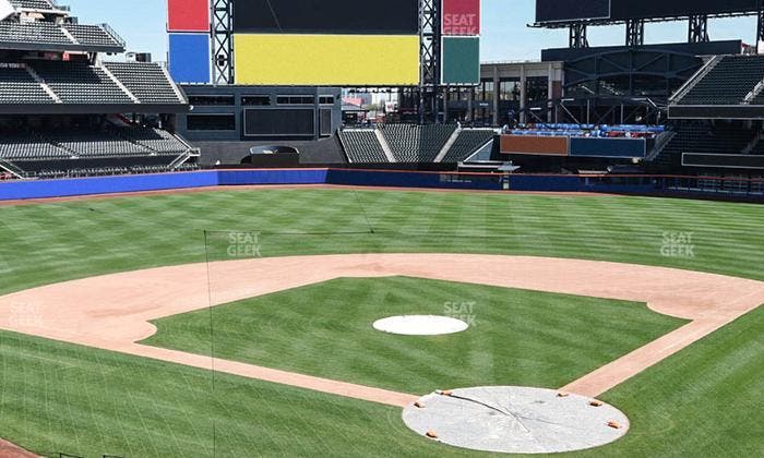 Citi Field - Section Empire Suite 224 Seat View