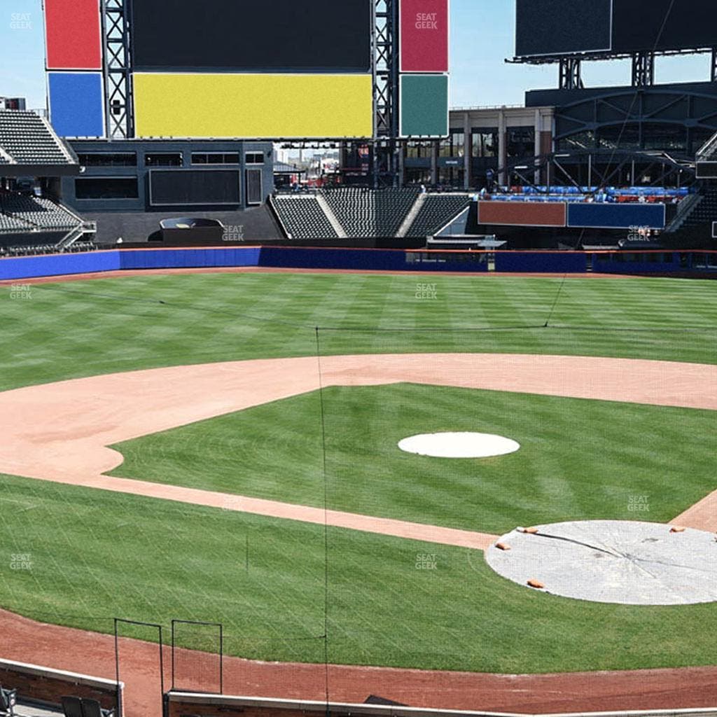Citi Field - Section Empire Suite 225 Seat View