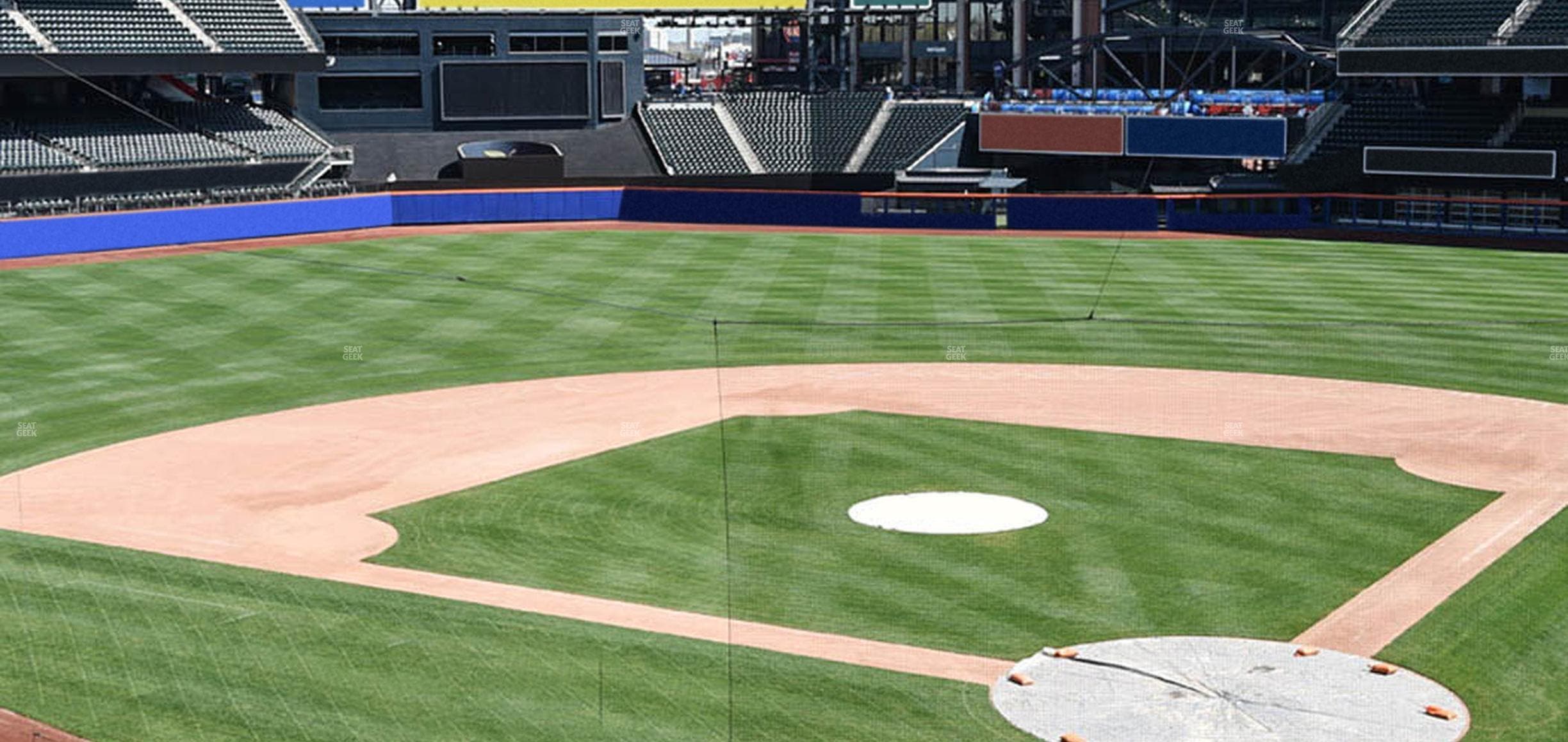 Citi Field - Section Empire Suite 225 Seat View
