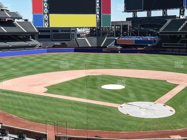 Citi Field - Section Empire Suite 225 Seat View