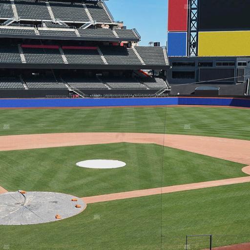 Citi Field - Section Hyundai Club 117 Seat View