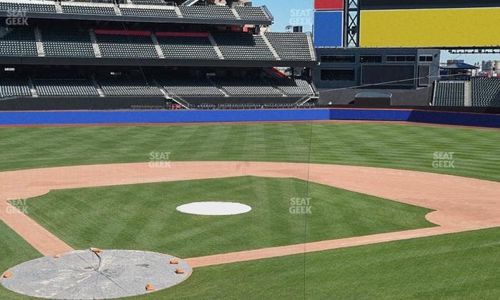 Citi Field - Section Hyundai Club 117 Seat View