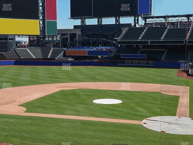 Citi Field - Section Hyundai Club 119 Seat View