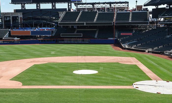 Citi Field - Section Hyundai Club 120 Seat View