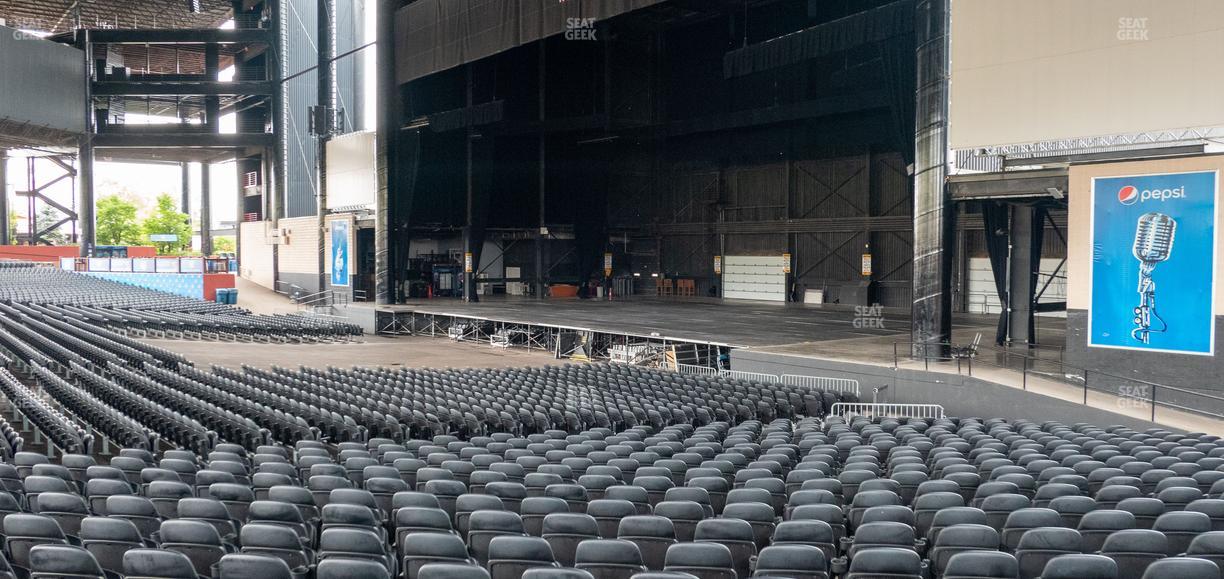 Credit Union 1 Amphitheatre - Section Vip Box 117 Seat View