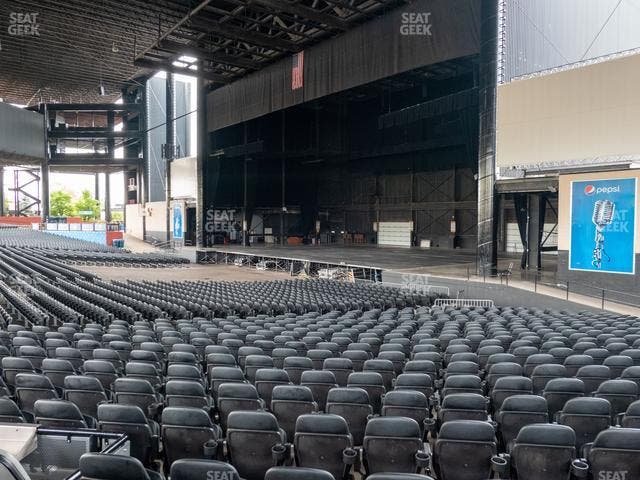 Credit Union 1 Amphitheatre - Section Vip Box 117 Seat View