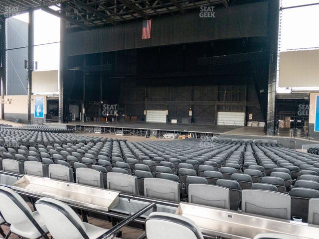 Credit Union 1 Amphitheatre - Section Vip Box 121 Seat View