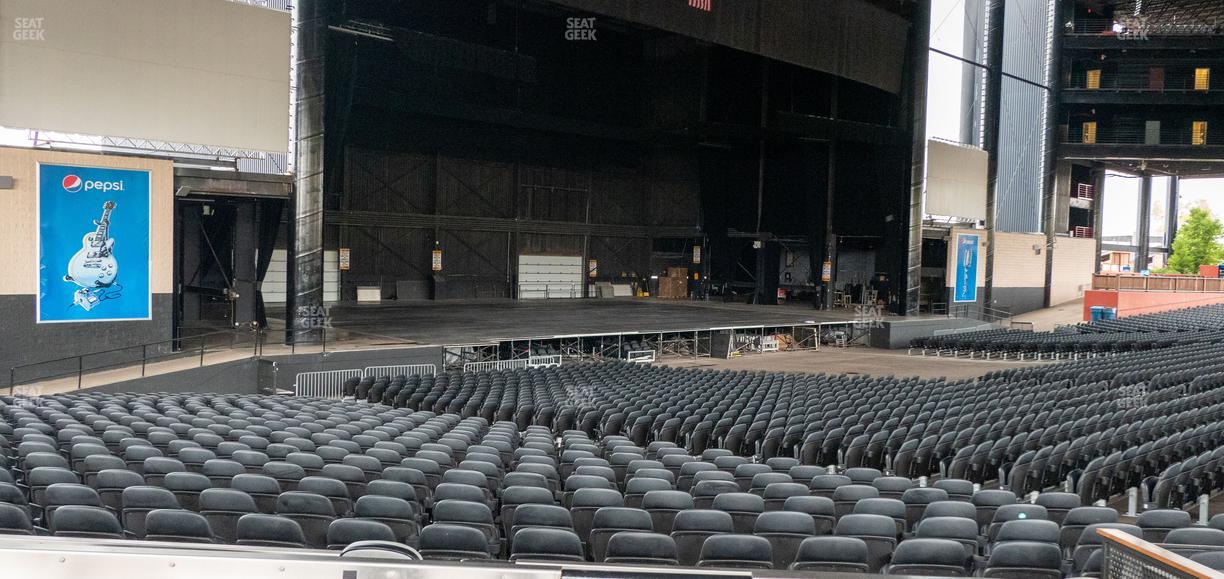 Credit Union 1 Amphitheatre - Section Vip Box 139 Seat View