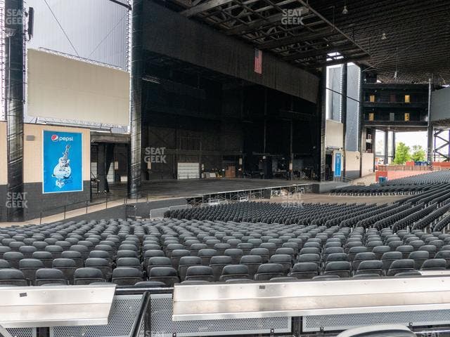 Credit Union 1 Amphitheatre - Section Vip Box 140 Seat View