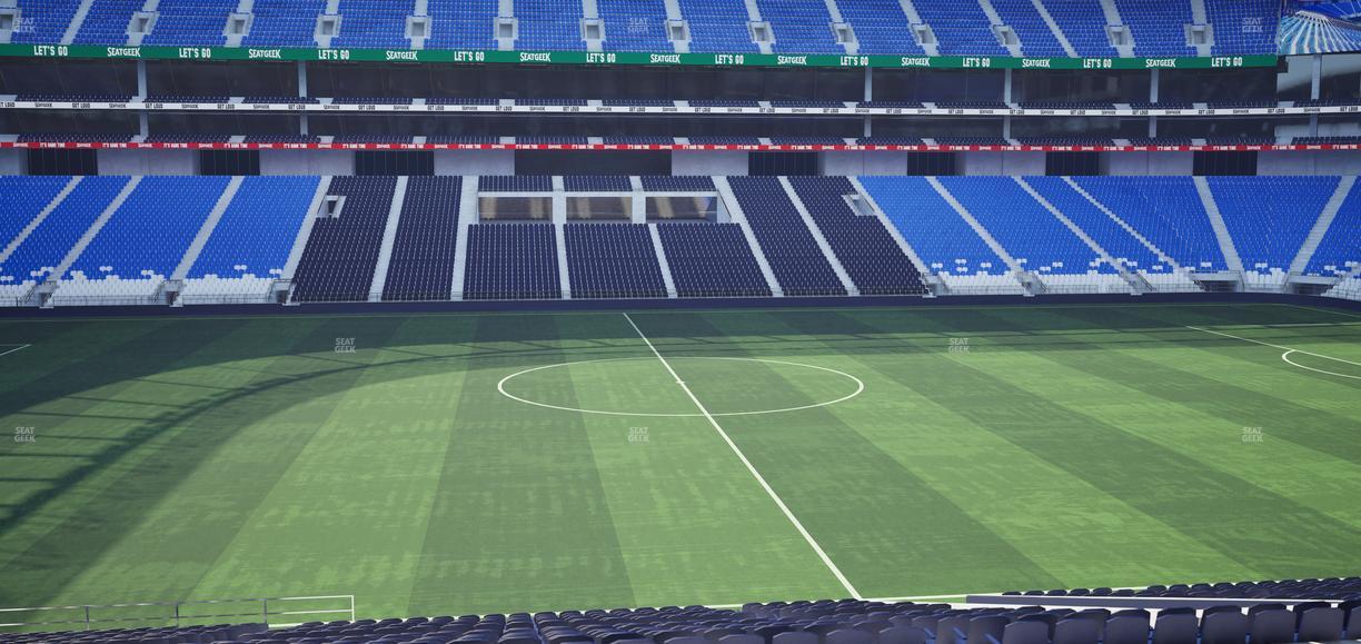 Estadio BBVA Bancomer - Section Club Seat Poniente E Seat View