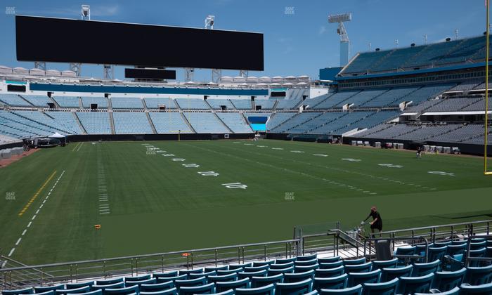 EverBank Stadium - Section Bud Light Party Zone 17 Seat View