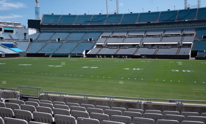 EverBank Stadium - Section Gallagher Club 8 Seat View