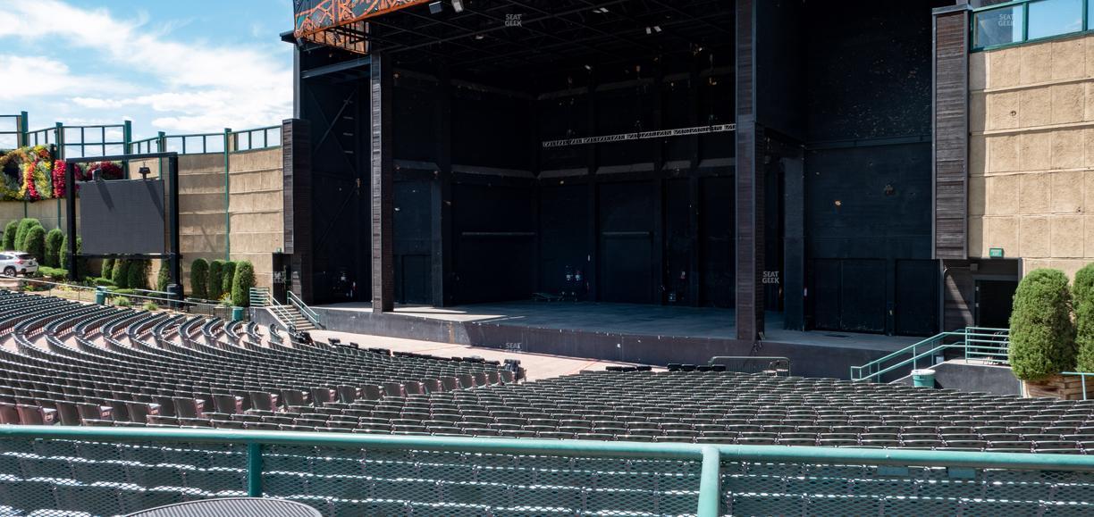 Fiddler's Green Amphitheatre - Section Vip Box 10 Seat View