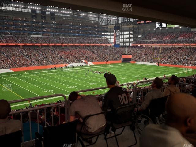 Ford Field - Section 122 Table 5 Seat View