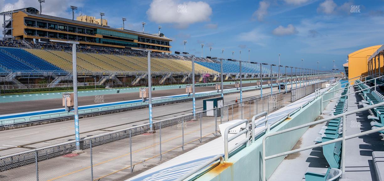 Homestead-Miami Speedway - Section Pit Road Cabana 4 Seat View