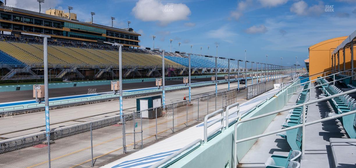 Homestead-Miami Speedway - Section Pit Road Cabana 5 Seat View