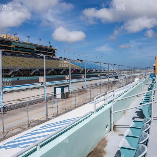 Homestead-Miami Speedway - Section Pit Road Cabana 5 Seat View