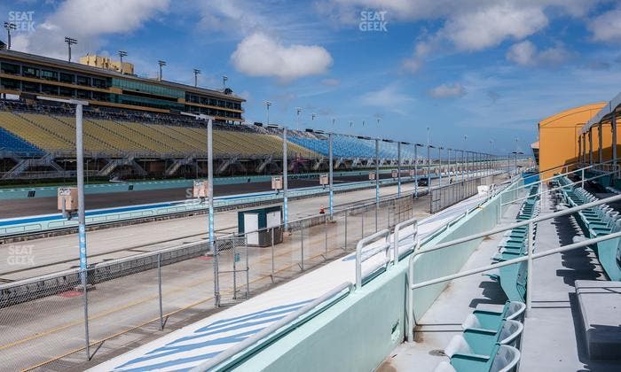 Homestead-Miami Speedway - Section Pit Road Cabana 5 Seat View