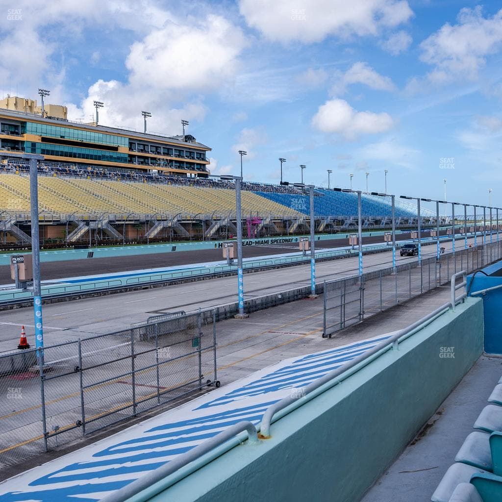 Homestead-Miami Speedway - Section Pit Road Cabana 8 Seat View