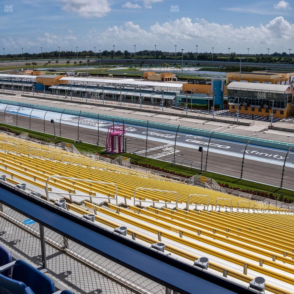 Homestead-Miami Speedway - Section Speedway Club 324 Seat View