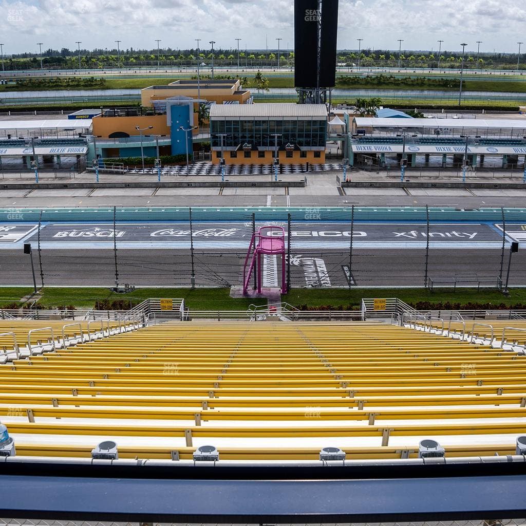Homestead-Miami Speedway - Section Speedway Club 328 Seat View