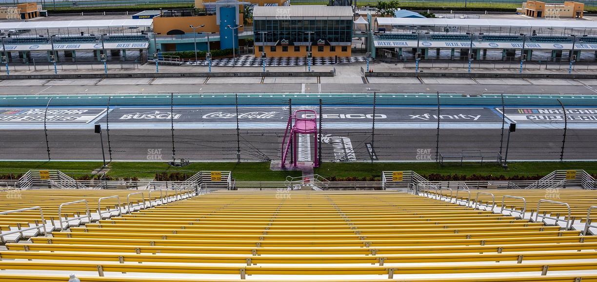 Homestead-Miami Speedway - Section Speedway Club 328 Seat View