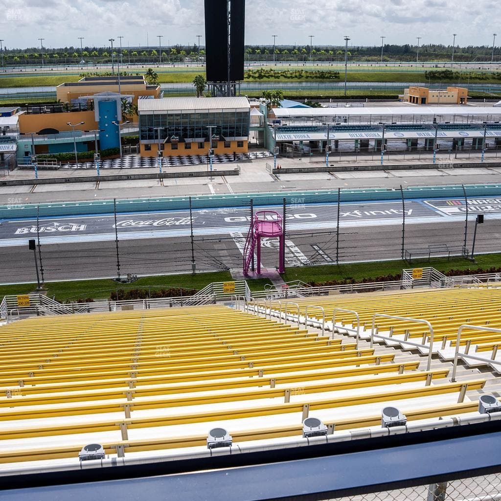 Homestead-Miami Speedway - Section Speedway Club 329 Seat View