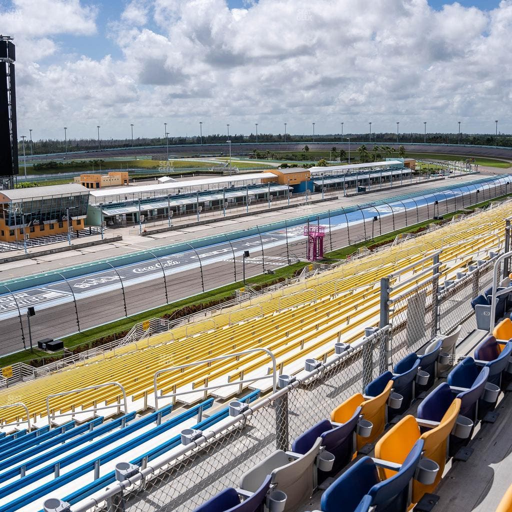 Homestead-Miami Speedway - Section Speedway Club 335 Seat View