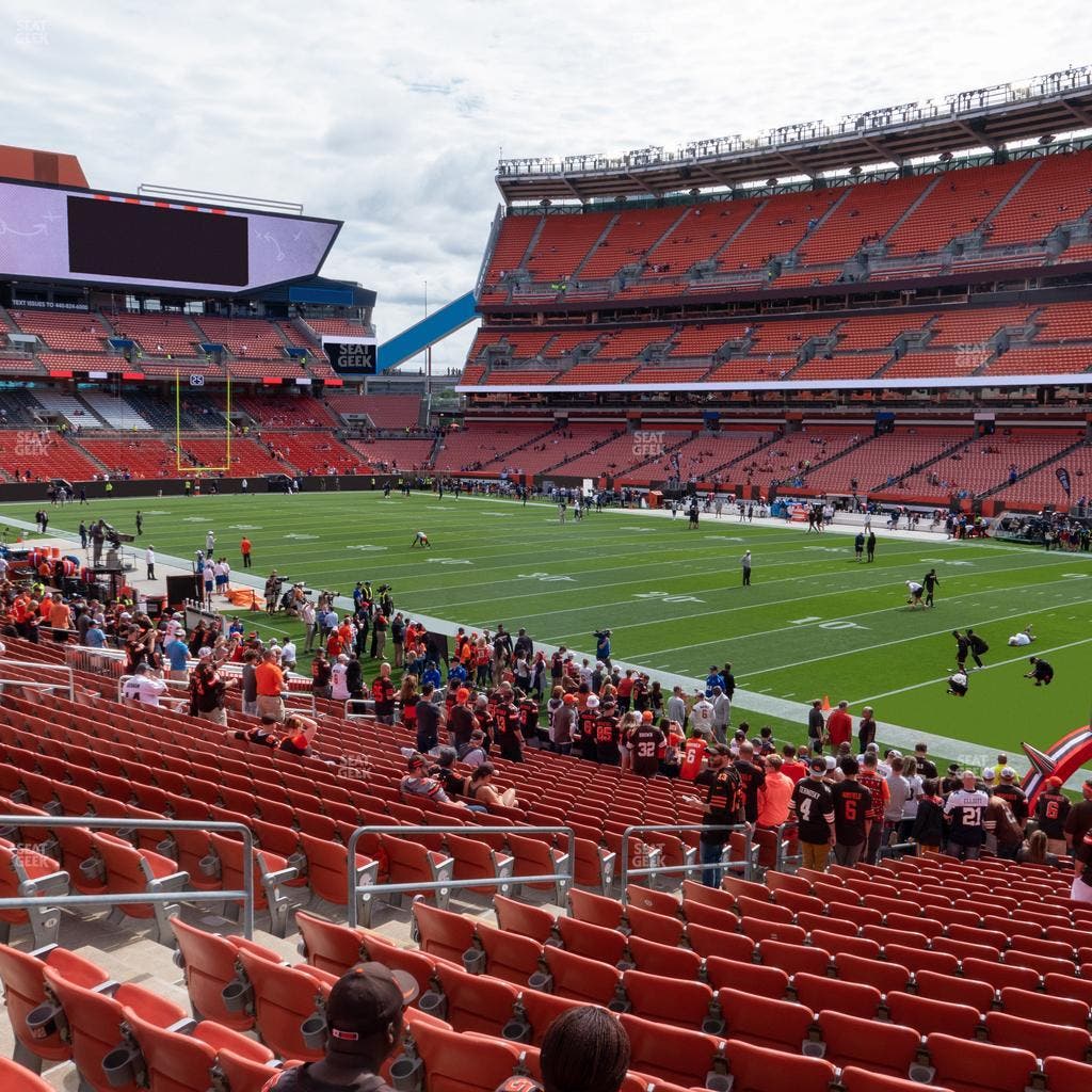 Huntington Bank Field - Section 139 Seat View