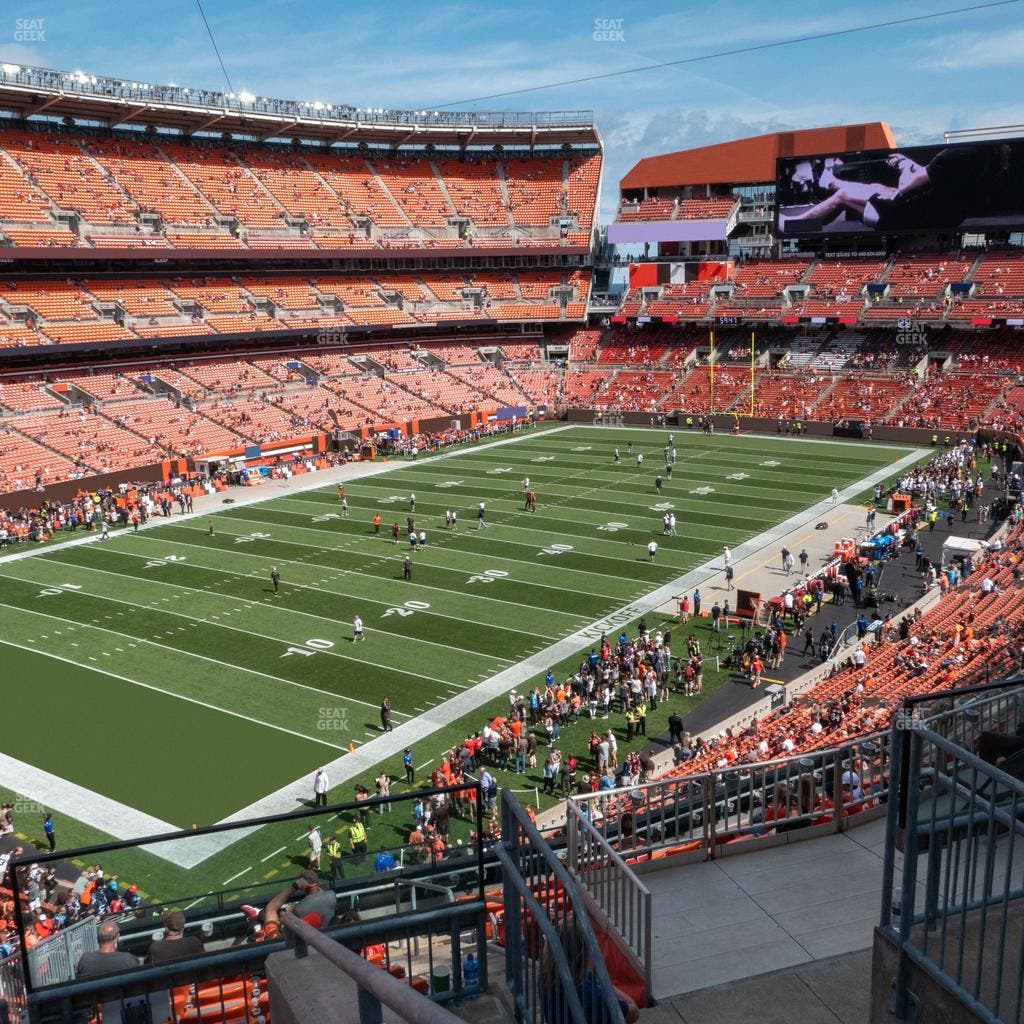 Huntington Bank Field - Section Club 301 Seat View