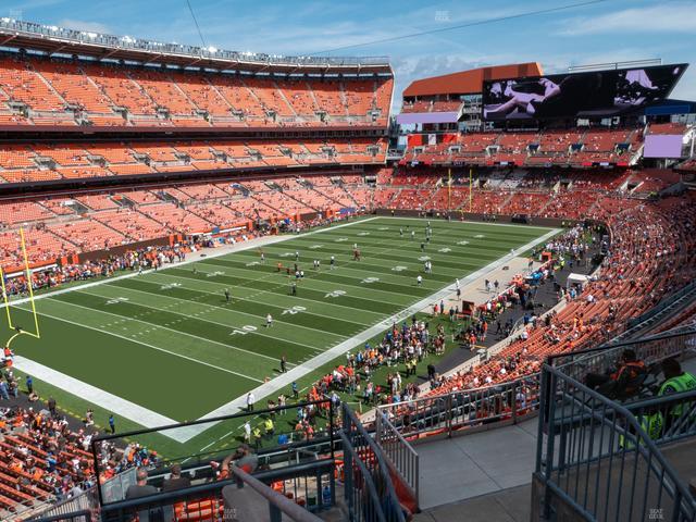 Huntington Bank Field - Section Club 301 Seat View