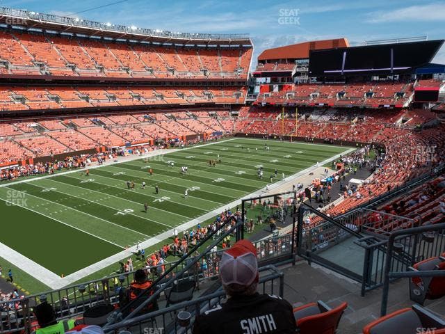 Huntington Bank Field - Section Club 302 Seat View