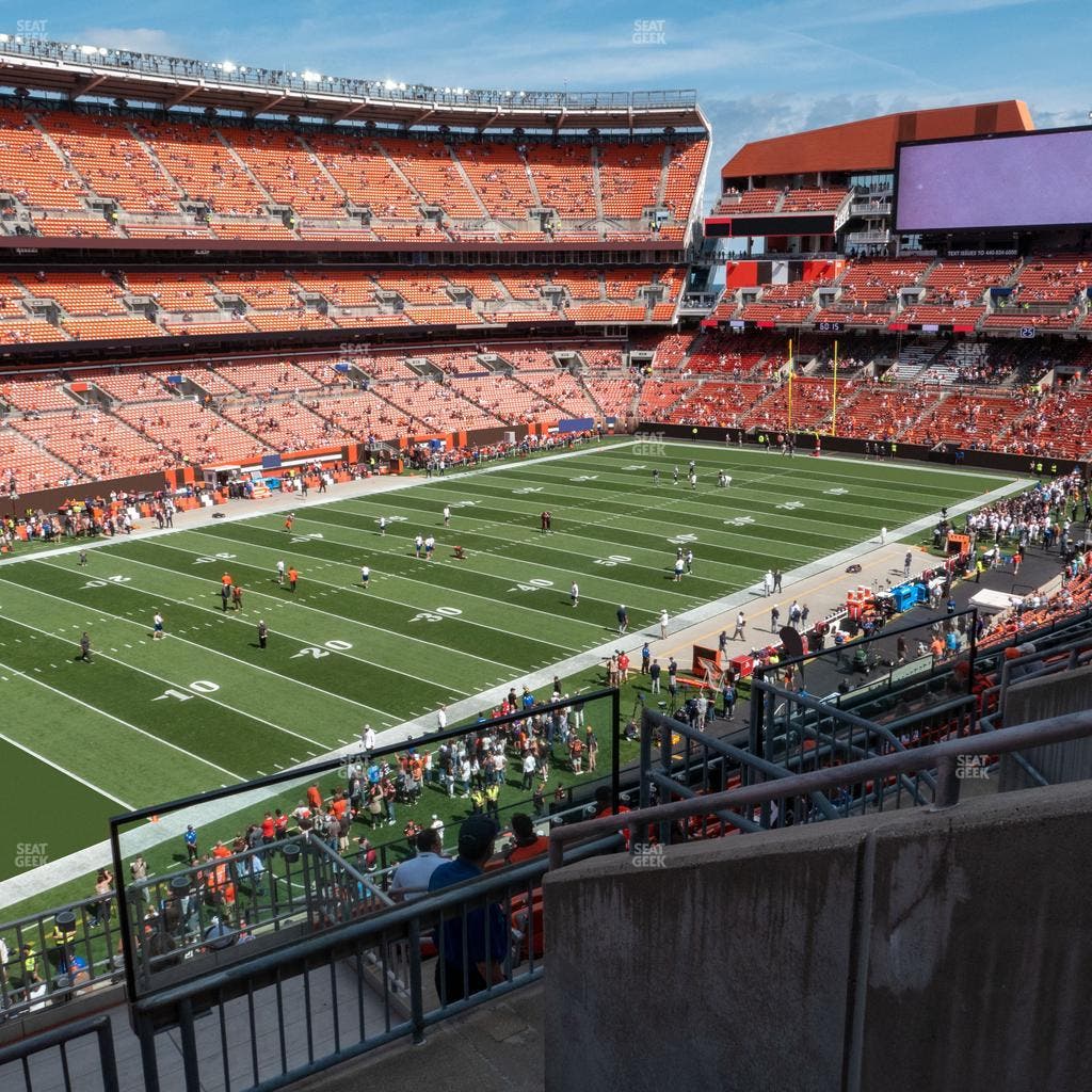 Huntington Bank Field - Section Club 303 Seat View