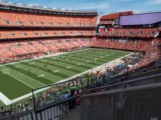 Huntington Bank Field - Section Club 303 Seat View