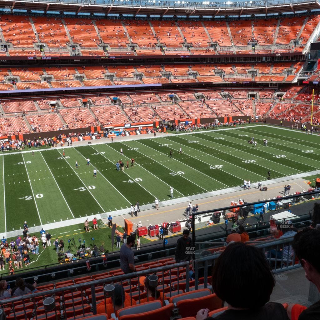 Huntington Bank Field - Section Club 306 Seat View