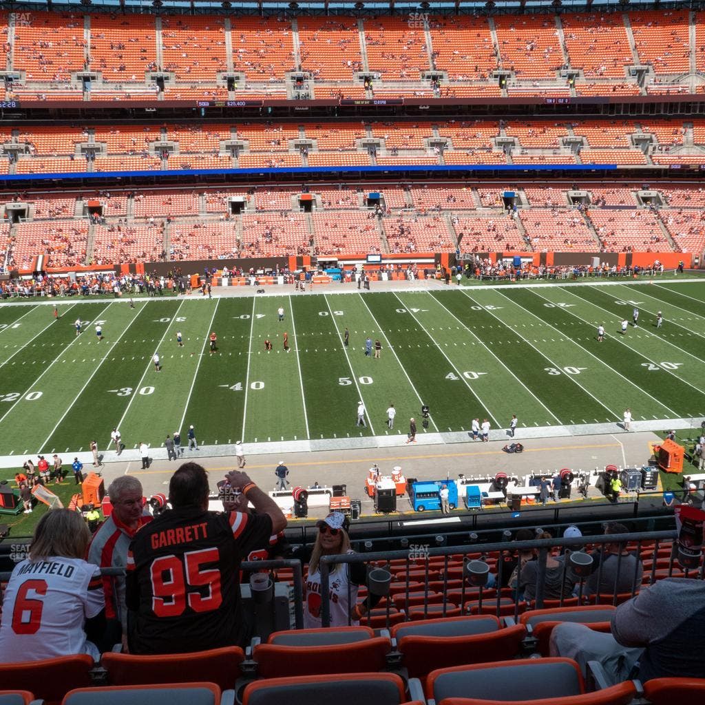 Huntington Bank Field - Section Club 308 Seat View