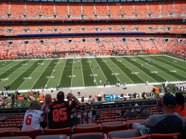 Huntington Bank Field - Section Club 308 Seat View