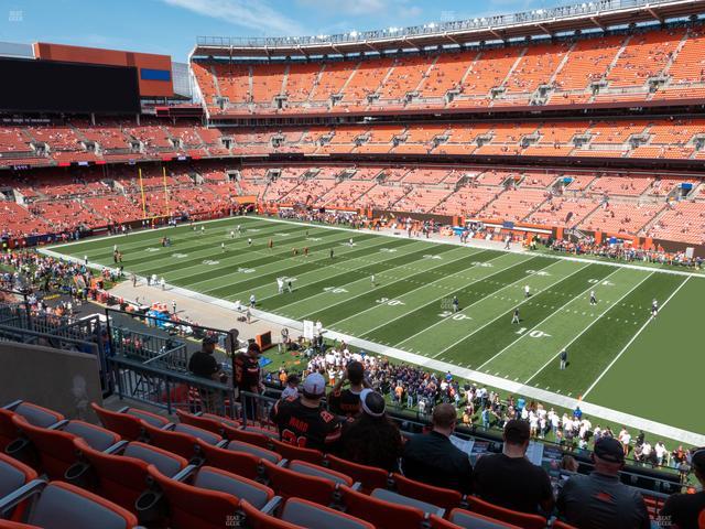 Huntington Bank Field - Section Club 313 Seat View