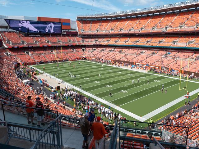 Huntington Bank Field - Section Club 316 Seat View
