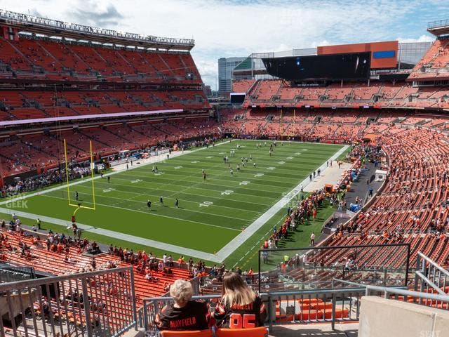 Huntington Bank Field - Section Club 324 Seat View