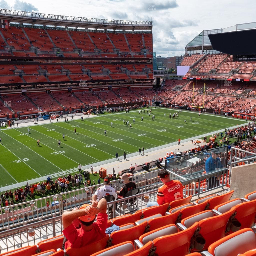 Huntington Bank Field - Section Club 330 Seat View