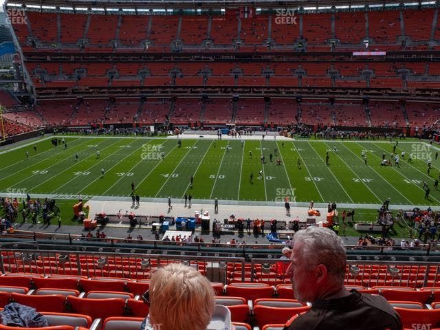 Huntington Bank Field - Section Club 334 Seat View