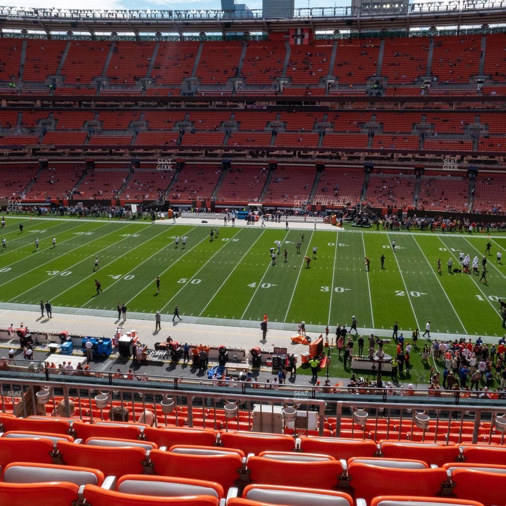 Huntington Bank Field - Section Club 335 Seat View