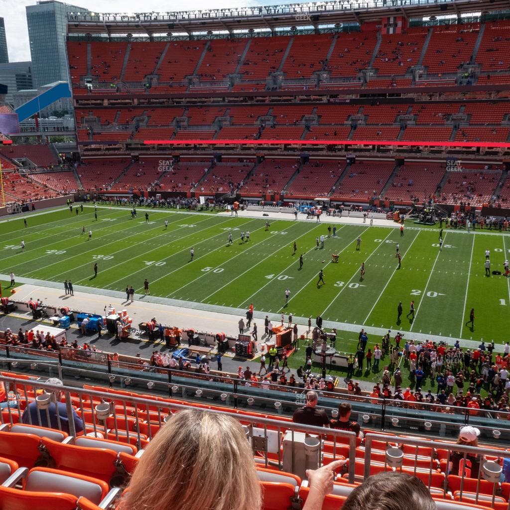 Huntington Bank Field - Section Club 336 Seat View