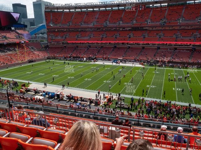 Huntington Bank Field - Section Club 336 Seat View